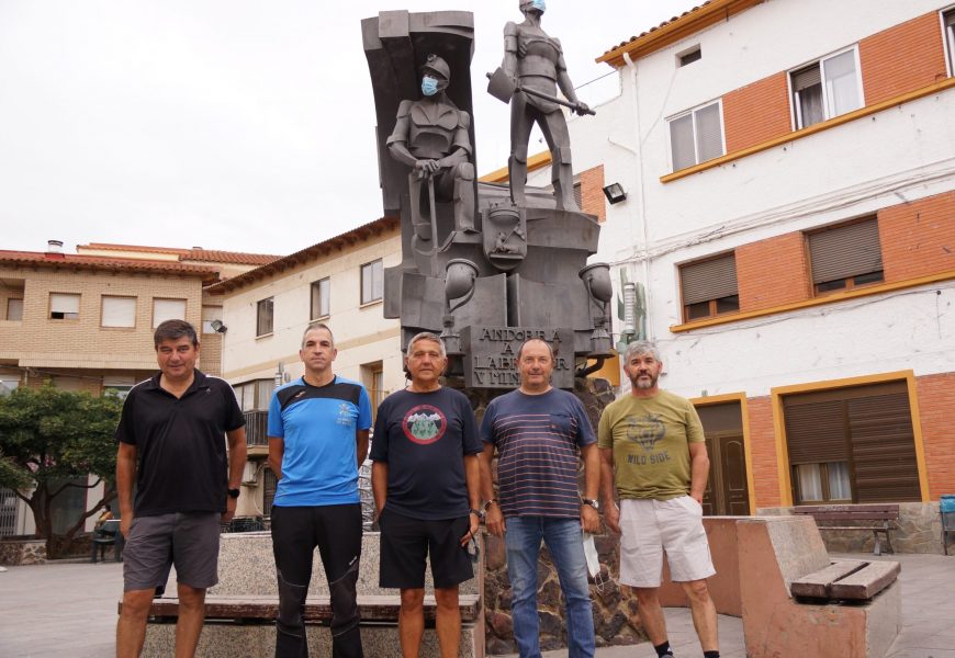 De gauche à droite José Manuel, Ángel, Joaquín, Jose Juis, Antonio. Tous anciens mineurs de charbon.