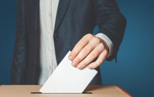 Élections : « Associer le tirage au sort et le vote blanc pour mieux représenter les Français »