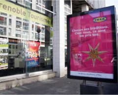 Interdiction des panneaux publicitaires à Grenoble : une première européenne