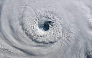 Comment le réchauffement climatique aggrave les effets des ouragans