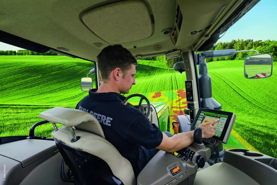 5G, IoT et même bientôt intelligence artificielle… les tracteurs sont des concentrés de technologie… et donc verrouillables à distance. Crédit : John Deere.