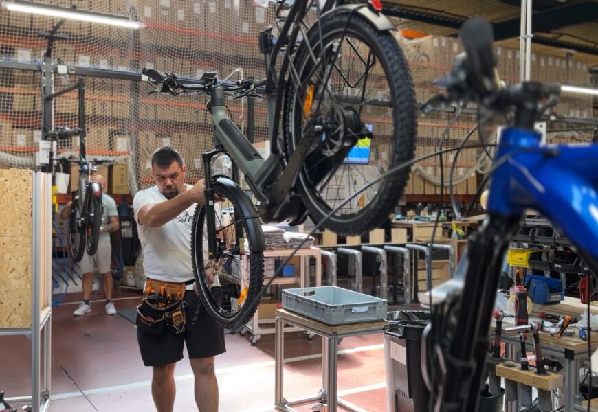 Moustache Bikes relocalise la fabrication d'un cadre de vélo