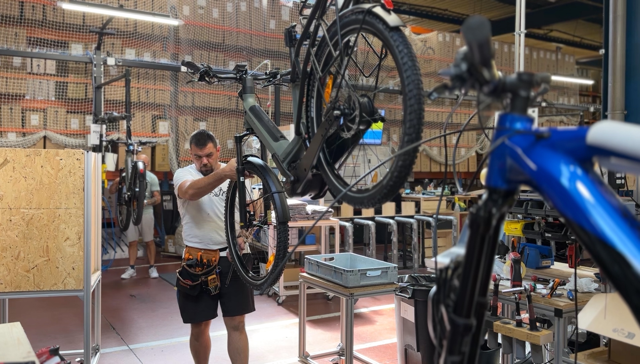 Moustache Bikes relocalise la fabrication d'un cadre de vélo électrique  dans les Vosges