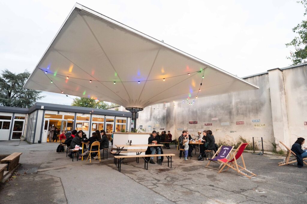 terrasse cantine