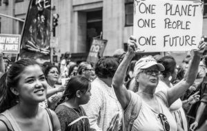 Écoféminisme : écologie et droits des femmes, même combat ?