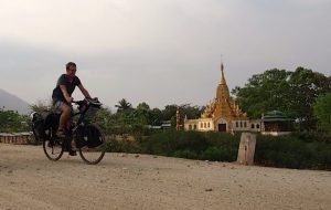 Il a fait Paris-Hong Kong à vélo : ses conseils pour partir en cyclo-rando