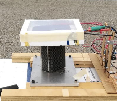 Le prototype de panneau solaire créé par l'équipe de chercheurs de Stanford.
