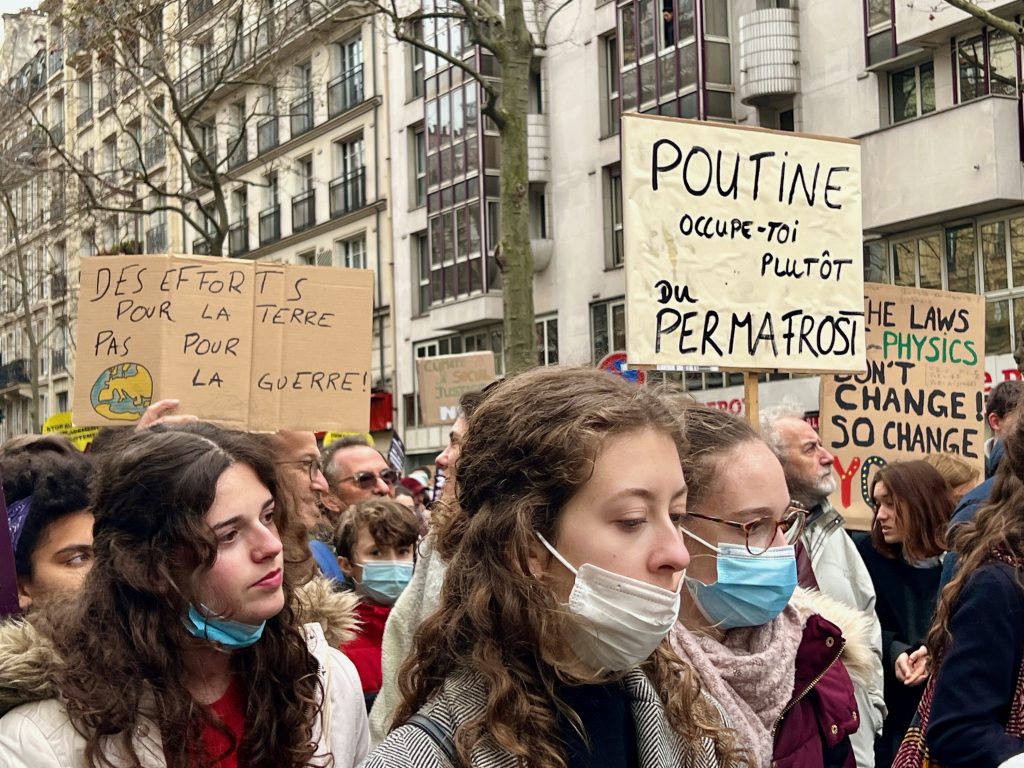 La guerre en Ukraine s'était immiscée dans la Marche pour le Climat. Photo : Florence Santrot.