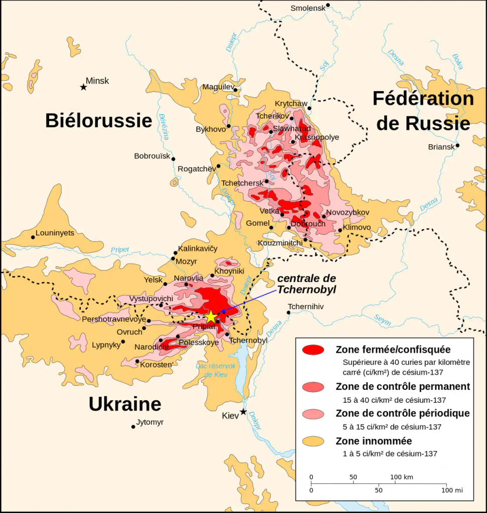 Après l’accident à Tchernobyl, selon le sens du vent et les précipitations, les particules radioactives sont retombées de façon irrégulière au sol, formant des « taches de léopard » fortement contaminées (rouge) au milieu de zones qui l’étaient moins (orange). Sting, d’après CIA Handbook of International Economic Statistics (1996) -- University of Texas