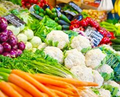 Pesticides : 50 % des fruits et légumes sont contaminés, voici les plus à risque