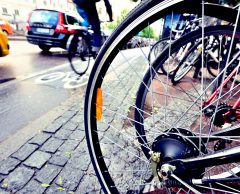 Mobilité : le vélo séduit de plus en plus, surtout l’électrique