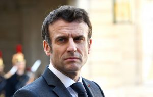 Présidentielle 2022 : Emmanuel Macron se mue en géant vert pour le second tour
